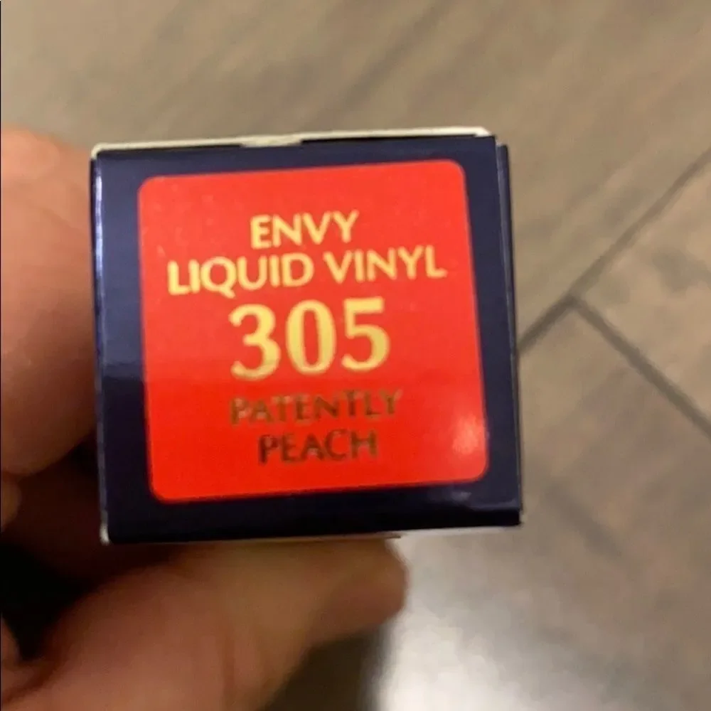 NIB Estée Lauder Pure Color Envy - Patently Peach